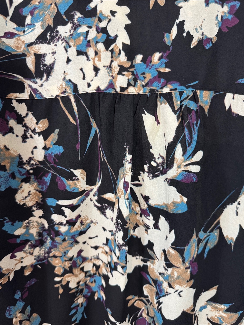 Anne Klein Black Multi Floral V-Neck Buttoned Sleeve Blouse - Size Large - Picture 8 of 13
